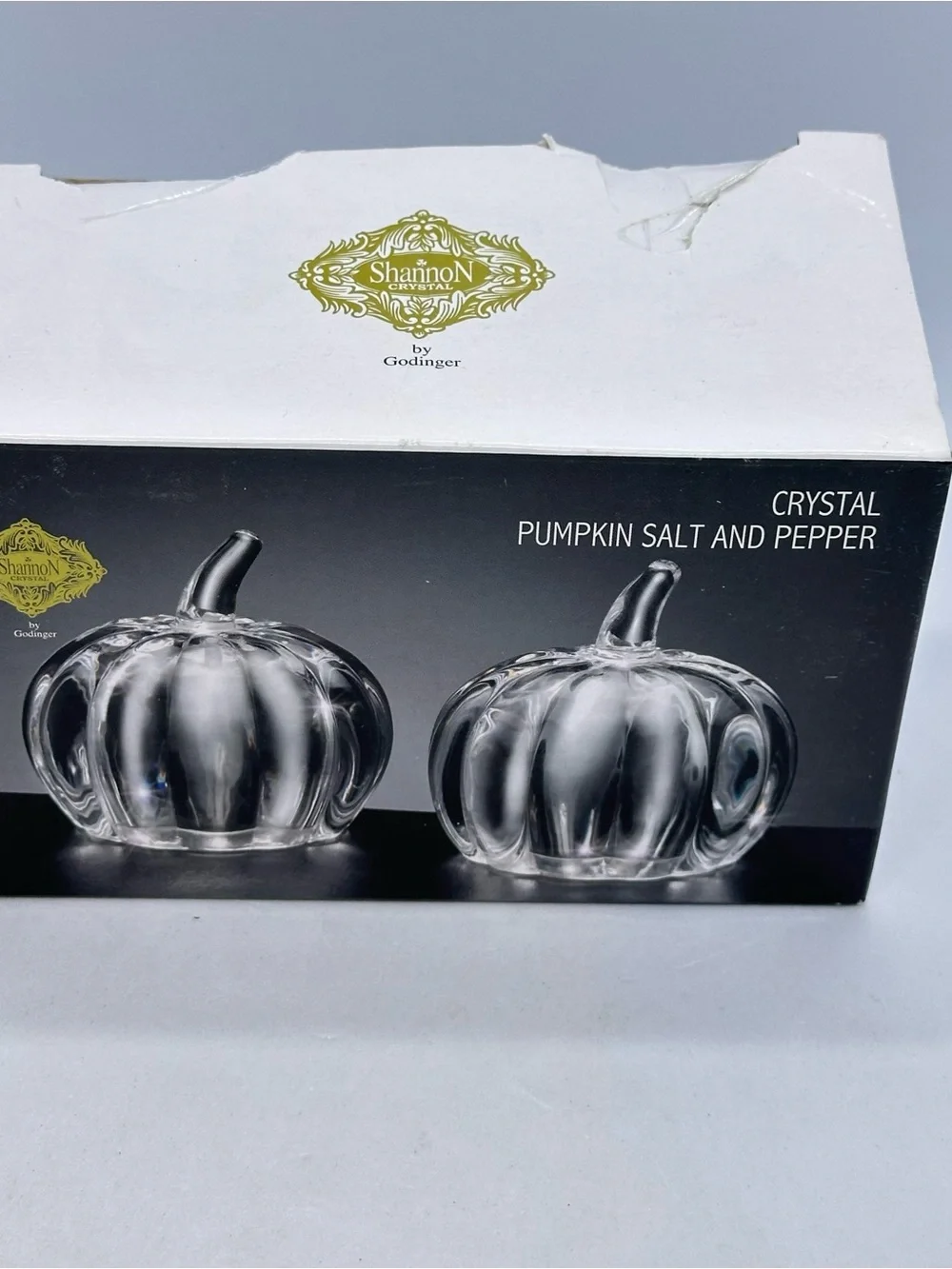 Godinger SHANNON CRYSTAL of Ireland Lead Crystal Pumpkin Salt/Pepper Shaker Set